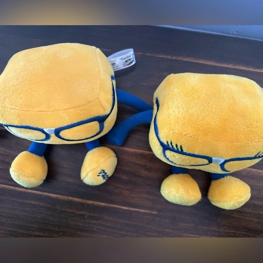Culver’s GOLDIE and CURDIS small plush cheese curds promotional plush set of 2